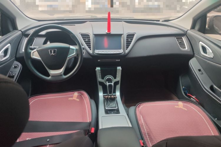 Used Luxgen 5 2013 1.8T Automatic Luxury Model Center Console