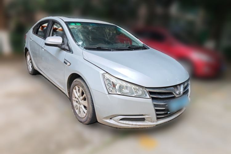 Used Luxgen 5 2013 1.8T Automatic Luxury Model Front Right 45 Deg