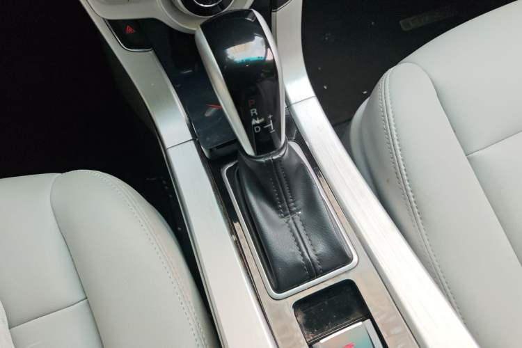 Used Luxgen 5 2013 1.8T Automatic Luxury Model Gear Lever