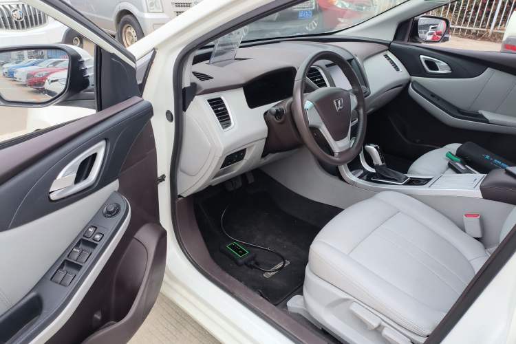 Used Luxgen 5 2013 1.8T Automatic Luxury Model Driver Seat