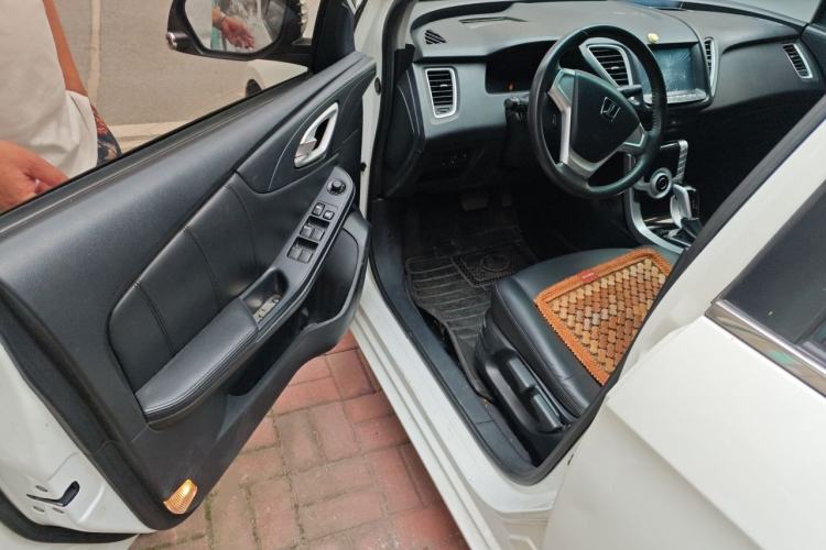 Used Luxgen 5 2013 1.8T Automatic Luxury Model Driver Seat