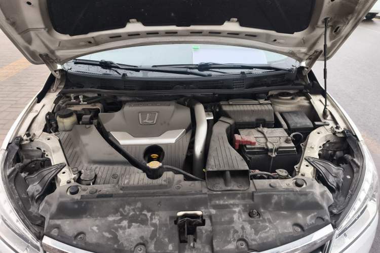 Used Luxgen 5 2013 1.8T Automatic Luxury Model Engine Bay