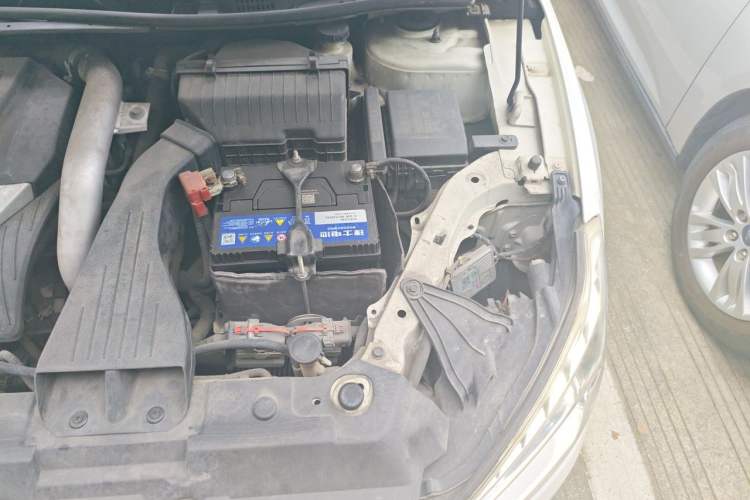 Used Luxgen 5 2013 1.8T Automatic Luxury Model Engine Bay Left
