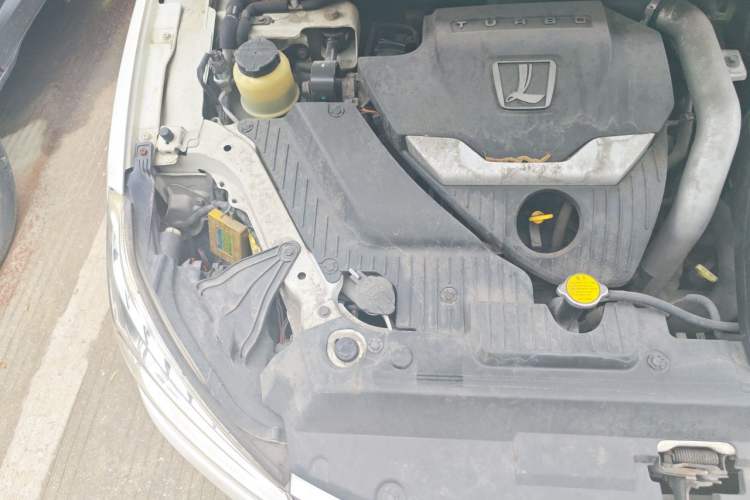 Used Luxgen 5 2013 1.8T Automatic Luxury Model Engine Bay Right