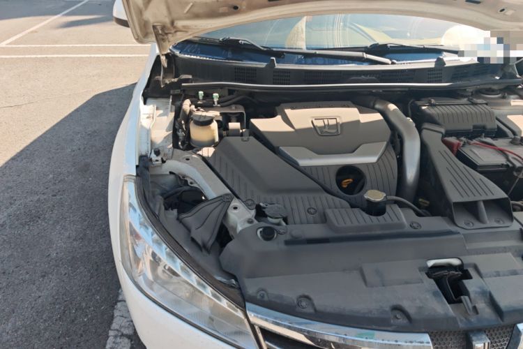 Used Luxgen 5 2013 1.8T Automatic Luxury Model Engine Bay Right