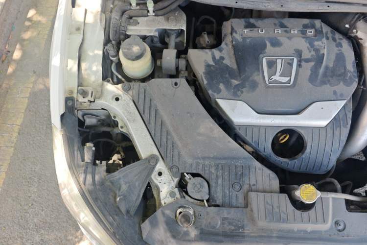 Used Luxgen 5 2013 1.8T Manual Classic Model Engine Bay Right