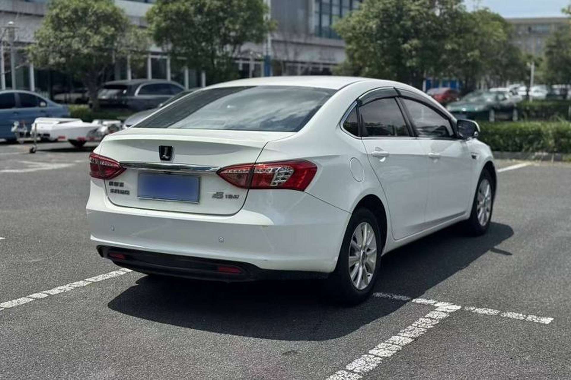 Used Luxgen 5 2013 1.8T Automatic Prestige Model Exterior 8