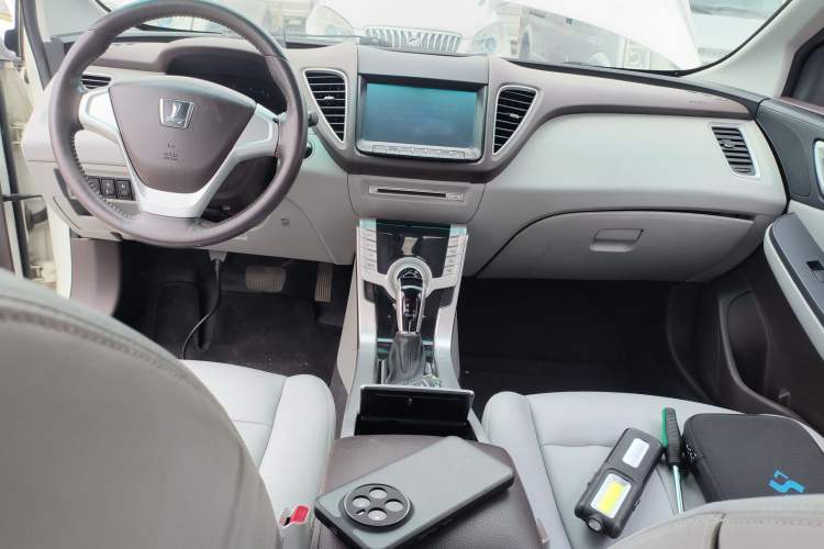 Used Luxgen 5 2013 1.8T Automatic Luxury Model Gear Lever