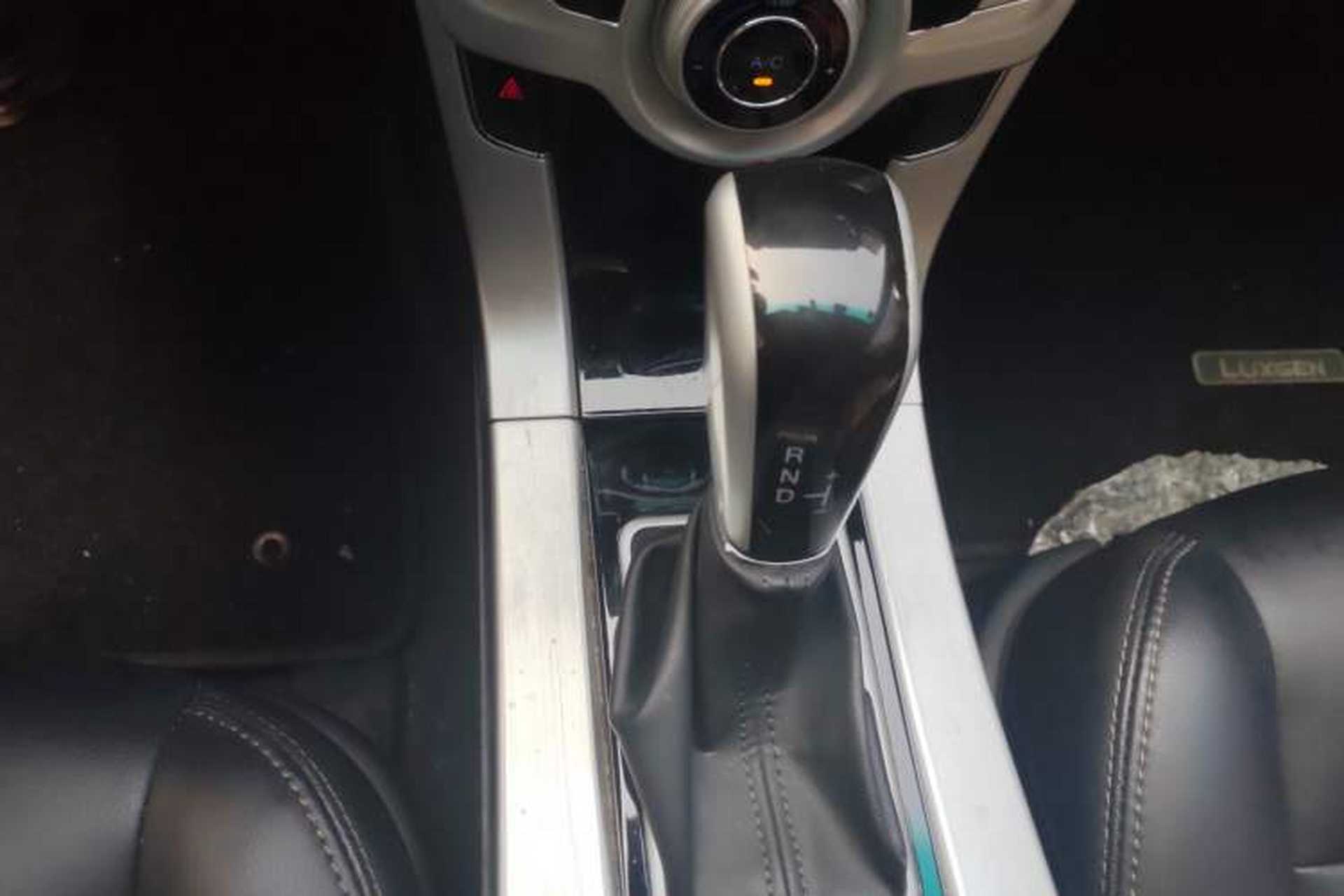 Used Luxgen 5 2013 1.8T Automatic Luxury Model Gear Lever
