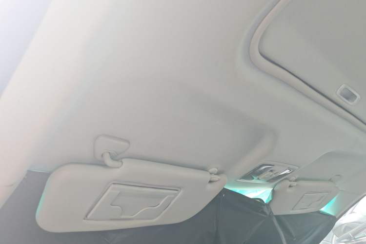 Used Luxgen 5 2013 1.8T Automatic Luxury Model Headliner