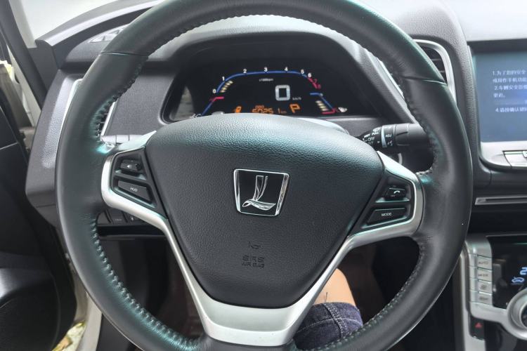 Used Luxgen 5 2013 1.8T Automatic Prestige Model Interior 2