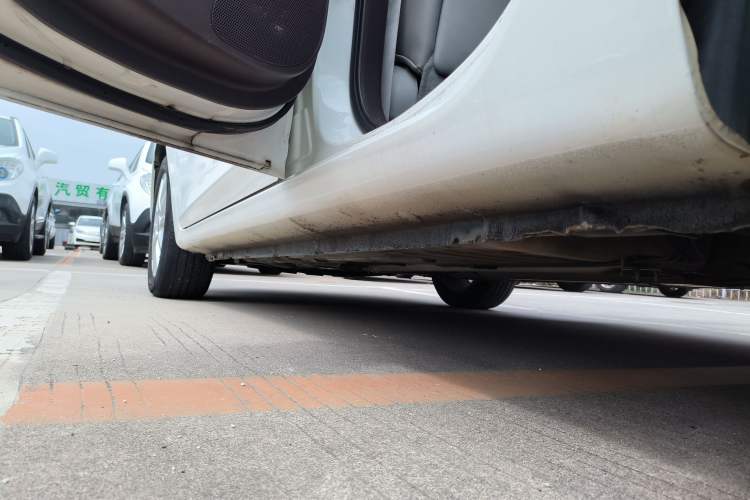 Used Luxgen 5 2013 1.8T Automatic Luxury Model Left Side Sill
