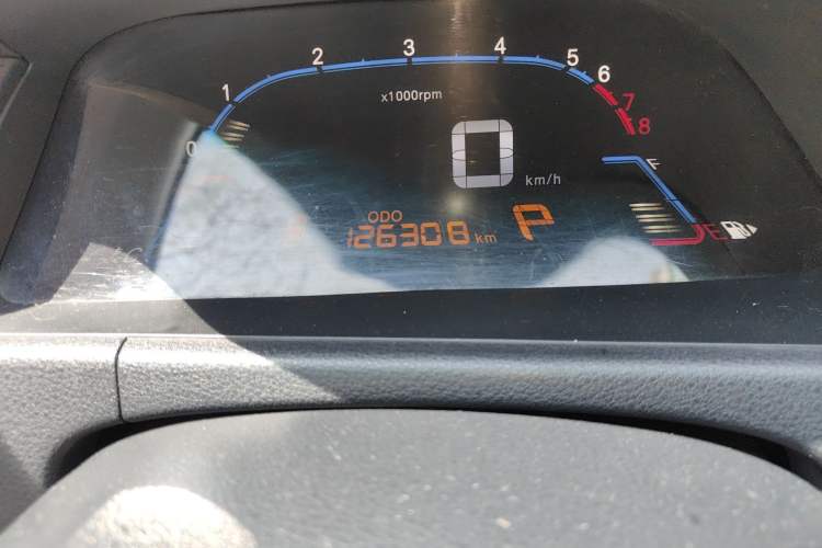 Used Luxgen 5 2013 1.8T Automatic Luxury Model Odometer Close Up