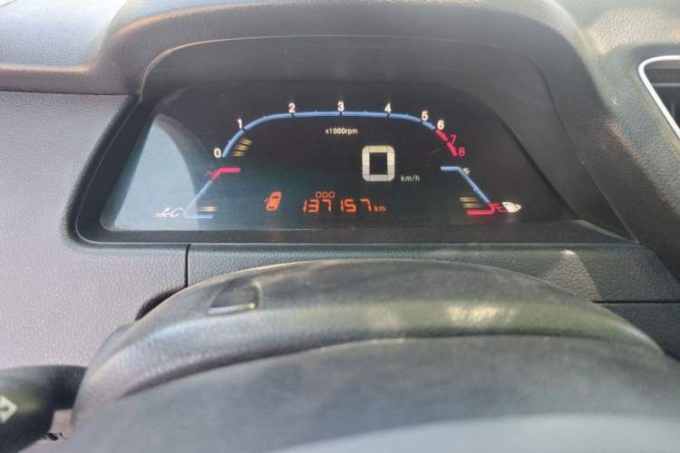 Used Luxgen 5 2013 1.8T Manual Classic Model Odometer Close Up