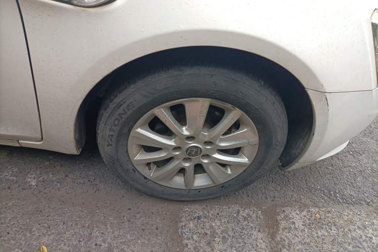 Used Luxgen 5 2013 1.8T Automatic Luxury Model Right Front Wheel Hub