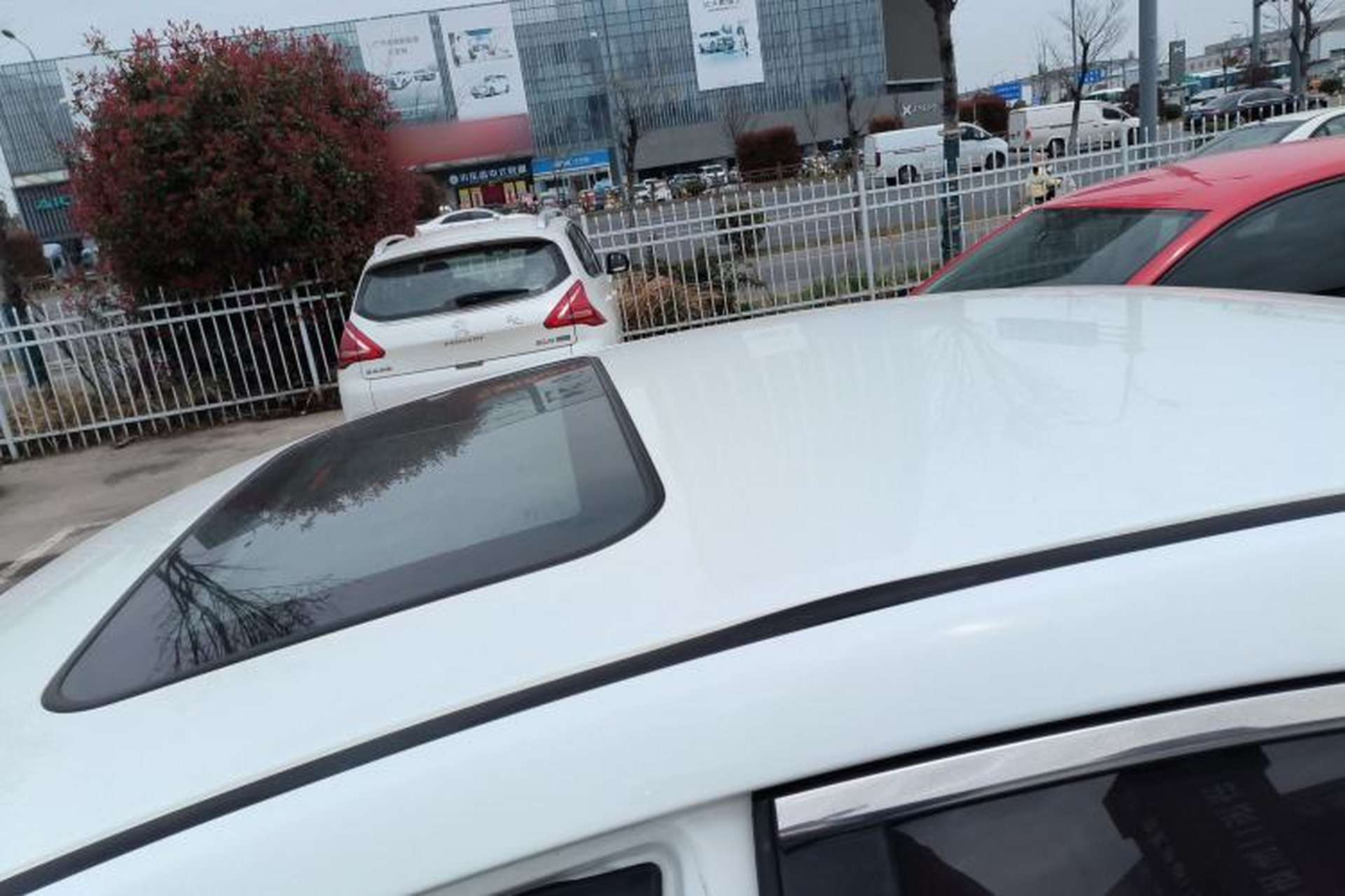 Used Luxgen 5 2013 1.8T Automatic Luxury Model Roof