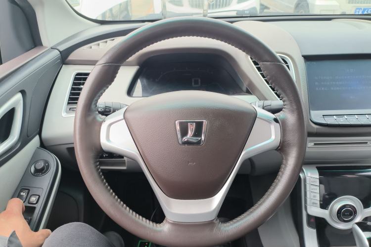 Used Luxgen 5 2013 1.8T Automatic Luxury Model Steering Wheel