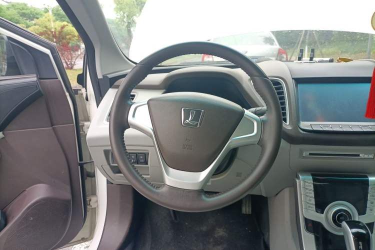 Used Luxgen 5 2013 1.8T Automatic Luxury Model Steering Wheel