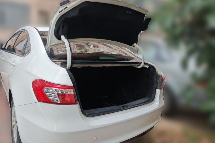 Used Luxgen 5 2013 1.8T Automatic Luxury Model Trunk