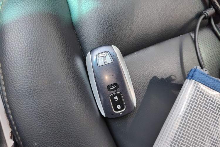 Used Luxgen 5 2013 1.8T Automatic Luxury Model Vehicle Key