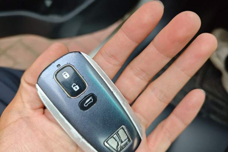 Used Luxgen 5 2013 1.8T Automatic Luxury Model Vehicle Key