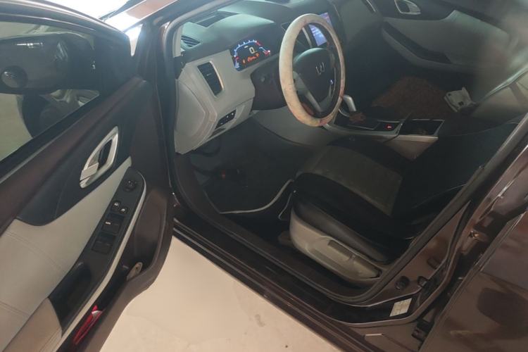 Used Luxgen 5 2014 Honor Navigation Edition 1.8T Automatic Luxury Model Driver Seat