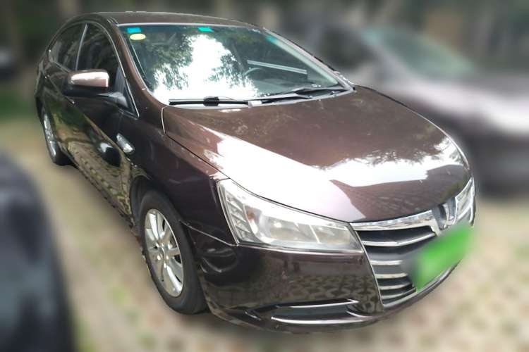 Used Luxgen 5 2014 Dance Limited Edition 1.8T Automatic Luxury Version Front Right 45 Deg