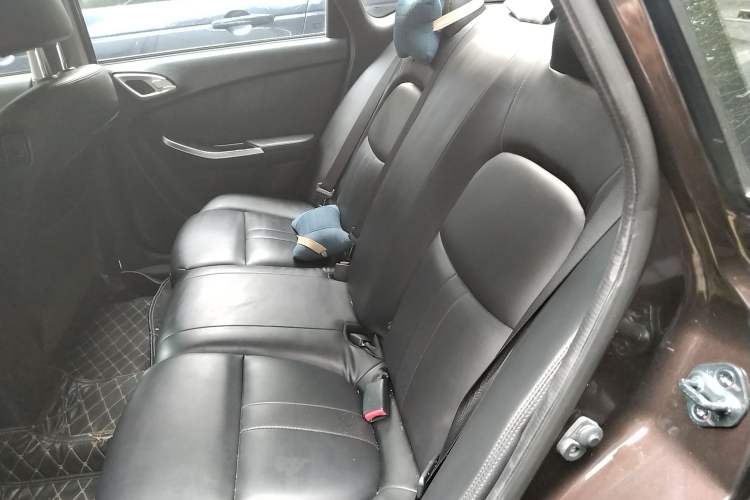 Used Luxgen 5 2014 Dance Limited Edition 1.8T Automatic Luxury Version Left Rear Seat