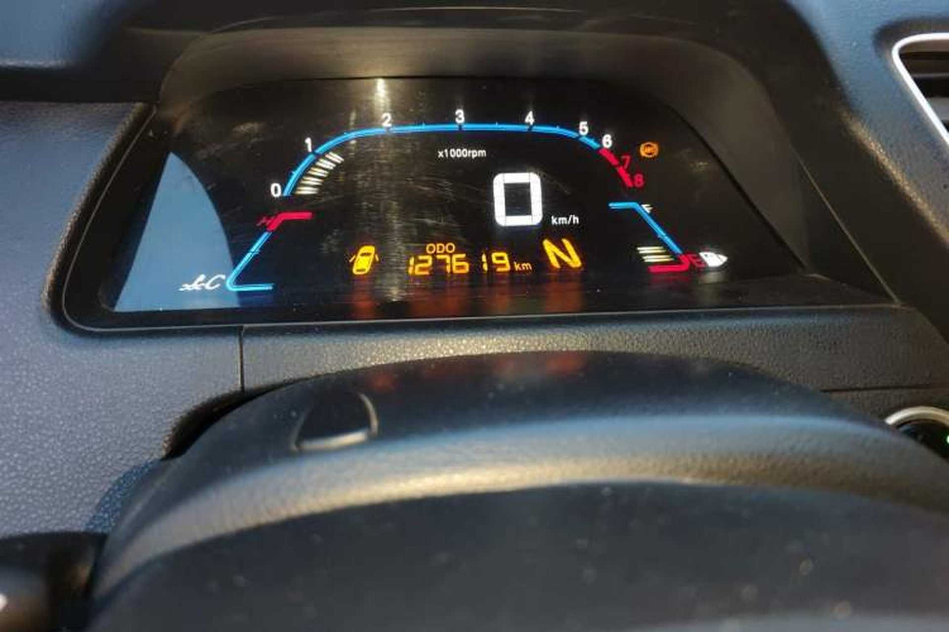 Used Luxgen 5 2014 Honor Navigation Edition 1.8T Automatic Luxury Model Odometer Close Up