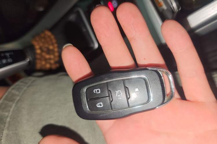 Used Luxgen 5 2014 Honor Navigation Edition 1.8T Automatic Luxury Model Vehicle Key