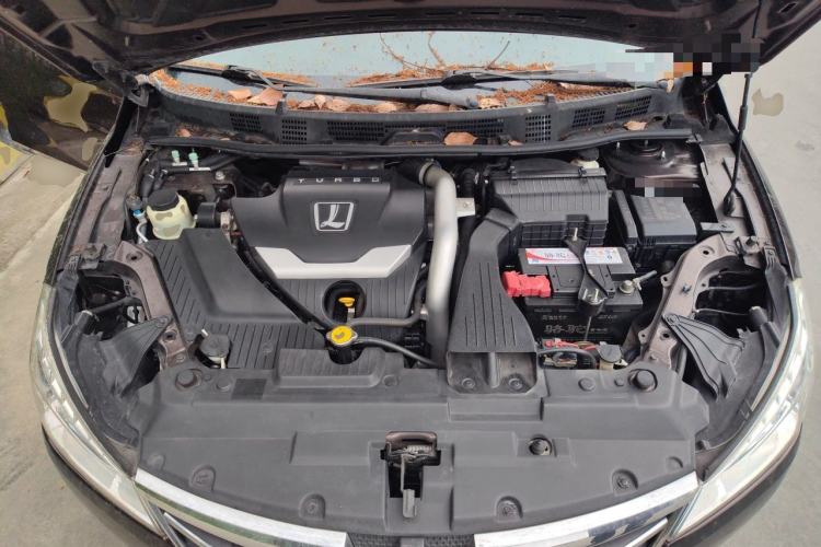 Used Luxgen 5 2014 Dance Limited Edition 1.8T Automatic Luxury Version Engine Bay