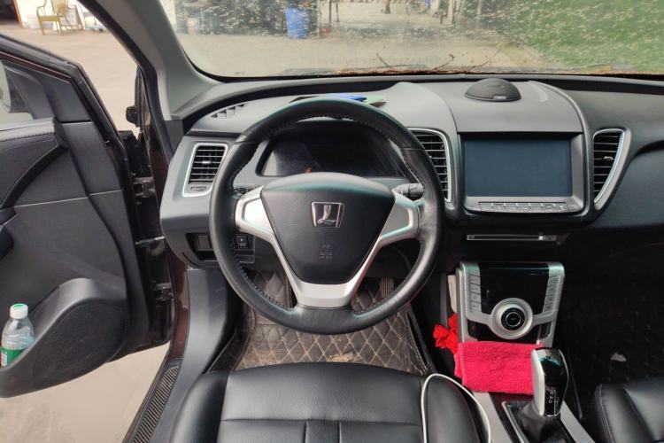 Used Luxgen 5 2014 Dance Limited Edition 1.8T Automatic Luxury Version Steering Wheel