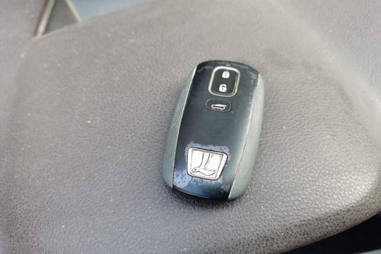 Used Luxgen 5 2014 Honor Navigation Edition 1.8T Automatic Luxury Model Vehicle Key