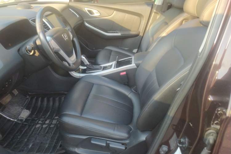 Used Luxgen 5 2014 Dance Limited Edition 1.8T Automatic Luxury Version Left Front Seat
