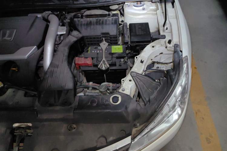 Used Luxgen 5 2014 Dance Limited Edition 1.8T Automatic Luxury Version Engine Bay Left