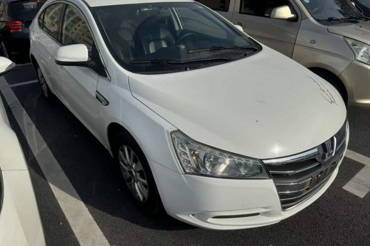 Used Luxgen 5 2014 Dance Limited Edition 1.8T Automatic Luxury Version Exterior 2