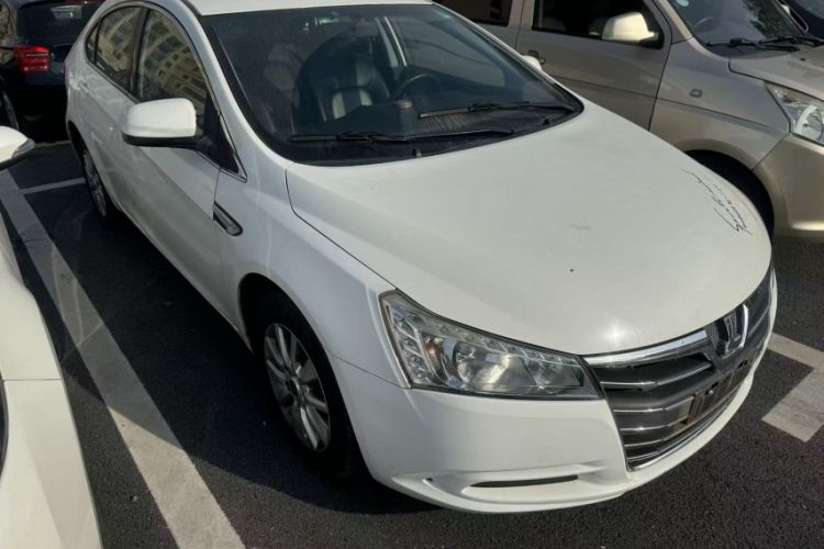 Used Luxgen 5 2014 Dance Limited Edition 1.8T Automatic Luxury Version Exterior 2