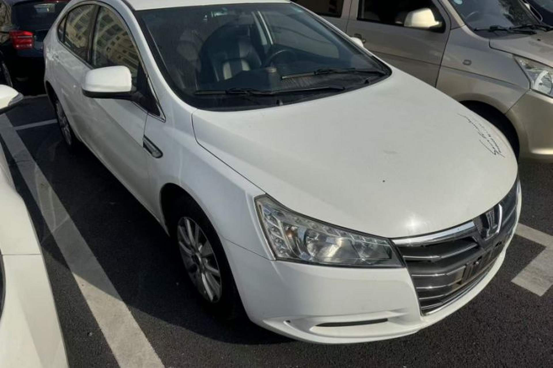 Used Luxgen 5 2014 Dance Limited Edition 1.8T Automatic Luxury Version Exterior 2