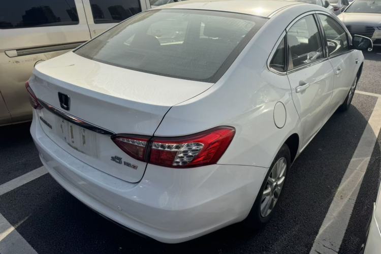 Used Luxgen 5 2014 Dance Limited Edition 1.8T Automatic Luxury Version Exterior 5