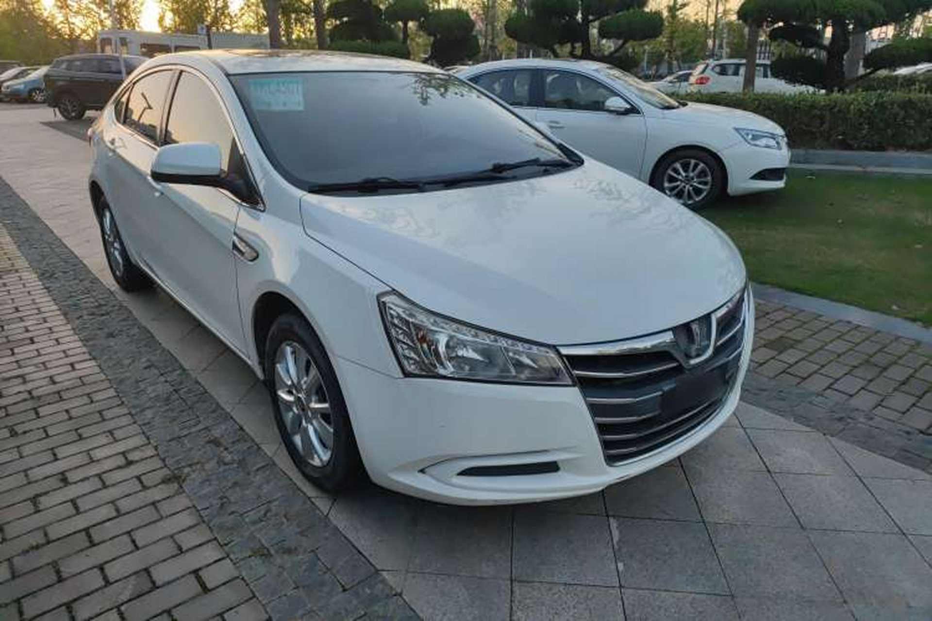 Used Luxgen 5 2014 Dance Limited Edition 1.8T Automatic Luxury Version Front Right 45 Deg