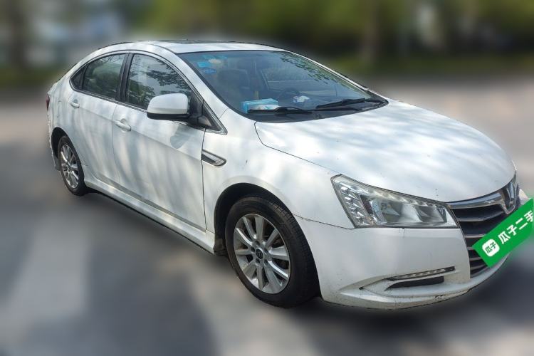 Used Luxgen 5 2014 Honor Navigation Edition 1.8T Automatic Luxury Model Front Right 45 Deg