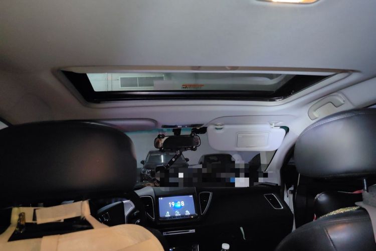 Used Luxgen 5 2014 Dance Limited Edition 1.8T Automatic Luxury Version Headliner