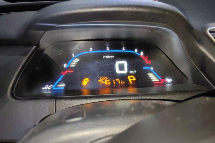 Used Luxgen 5 2014 Dance Limited Edition 1.8T Automatic Luxury Version Instrument Cluster