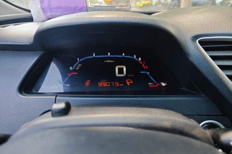 Used Luxgen 5 2014 Dance Limited Edition 1.8T Automatic Prestige Model Instrument Cluster