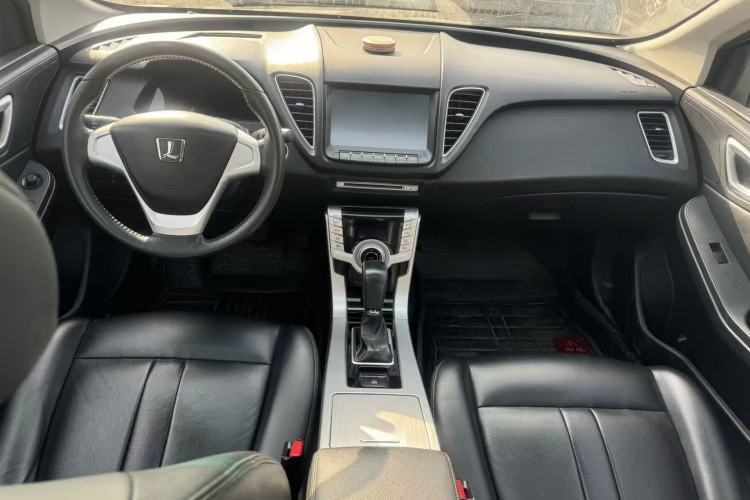 Used Luxgen 5 2014 Dance Limited Edition 1.8T Automatic Luxury Version Interior 1