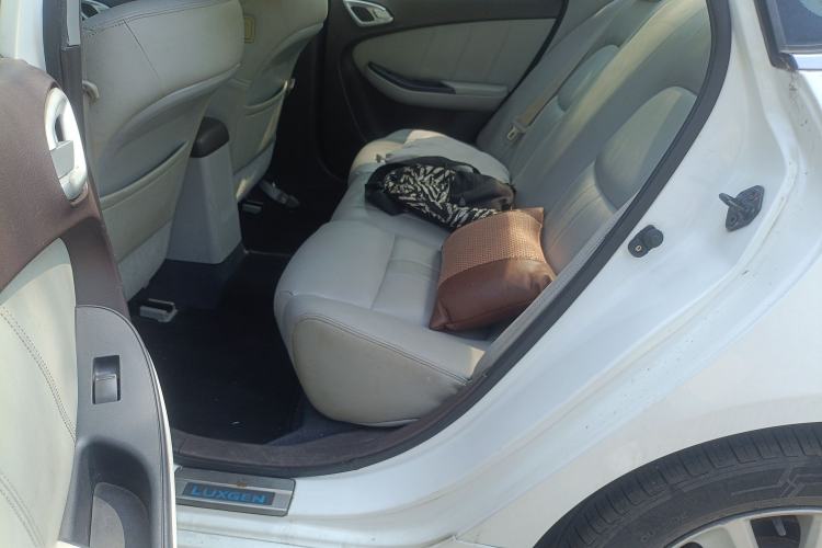 Used Luxgen 5 2014 Honor Navigation Edition 1.8T Automatic Luxury Model Left Rear Seat