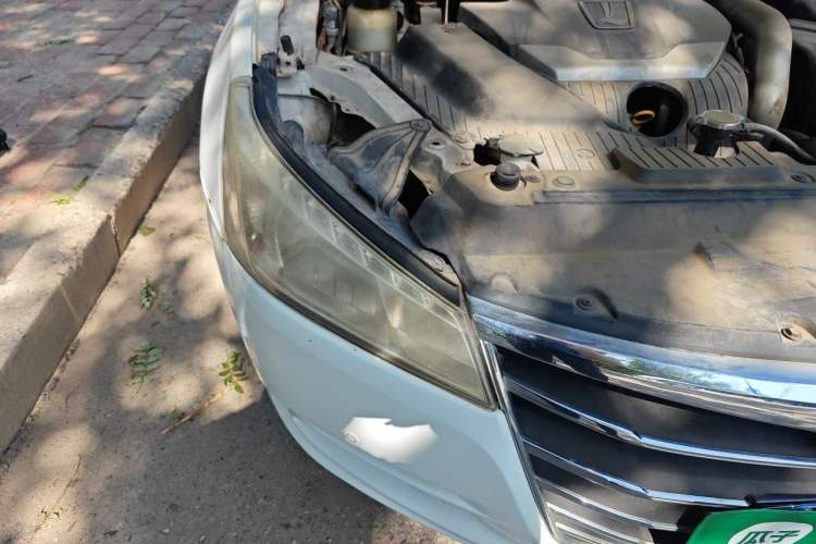 Used Luxgen 5 2014 Dance Limited Edition 1.8T Automatic Prestige Model Right Front Headlight