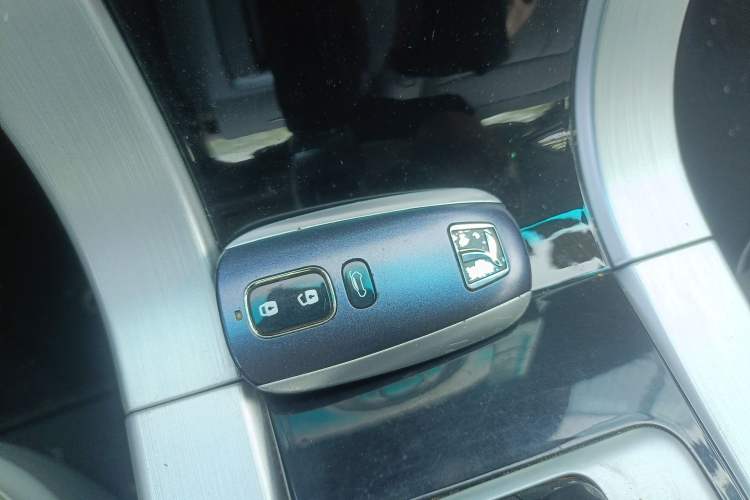Used Luxgen 5 2014 Honor Navigation Edition 1.8T Automatic Luxury Model Vehicle Key