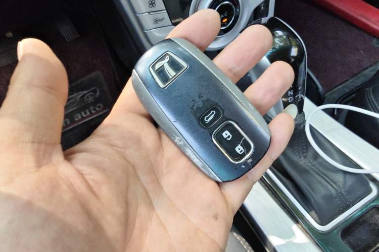 Used Luxgen 5 2014 Dance Limited Edition 1.8T Automatic Prestige Model Vehicle Key