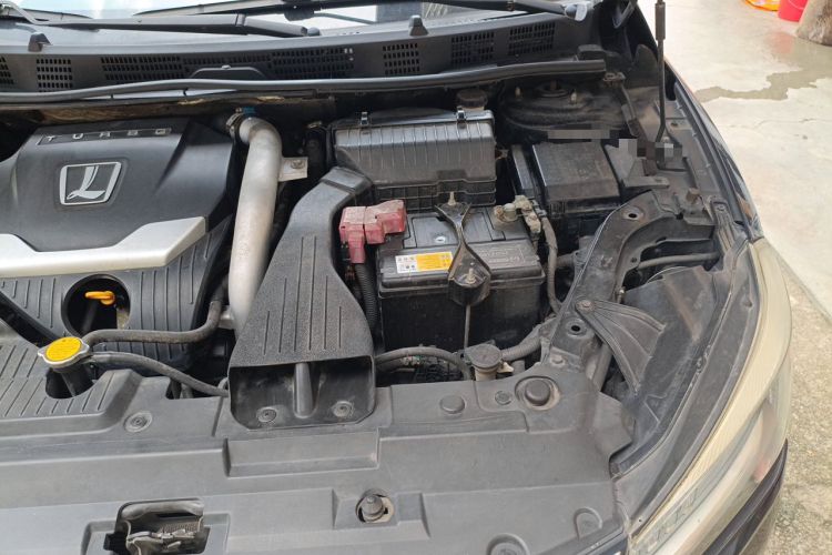 Used Luxgen 5 2015 1.8T Automatic ZhiZun Model Engine Bay Left